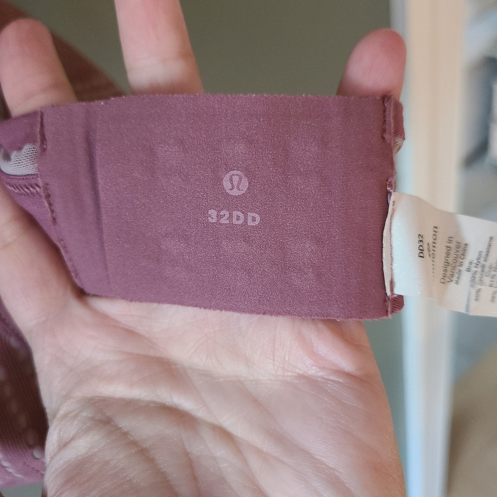 Lululemon Awake To Lace Bra, Size DD32 - Picture 8 of 8